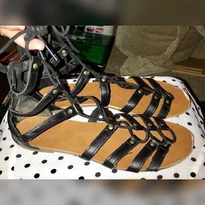 Ladies sandals